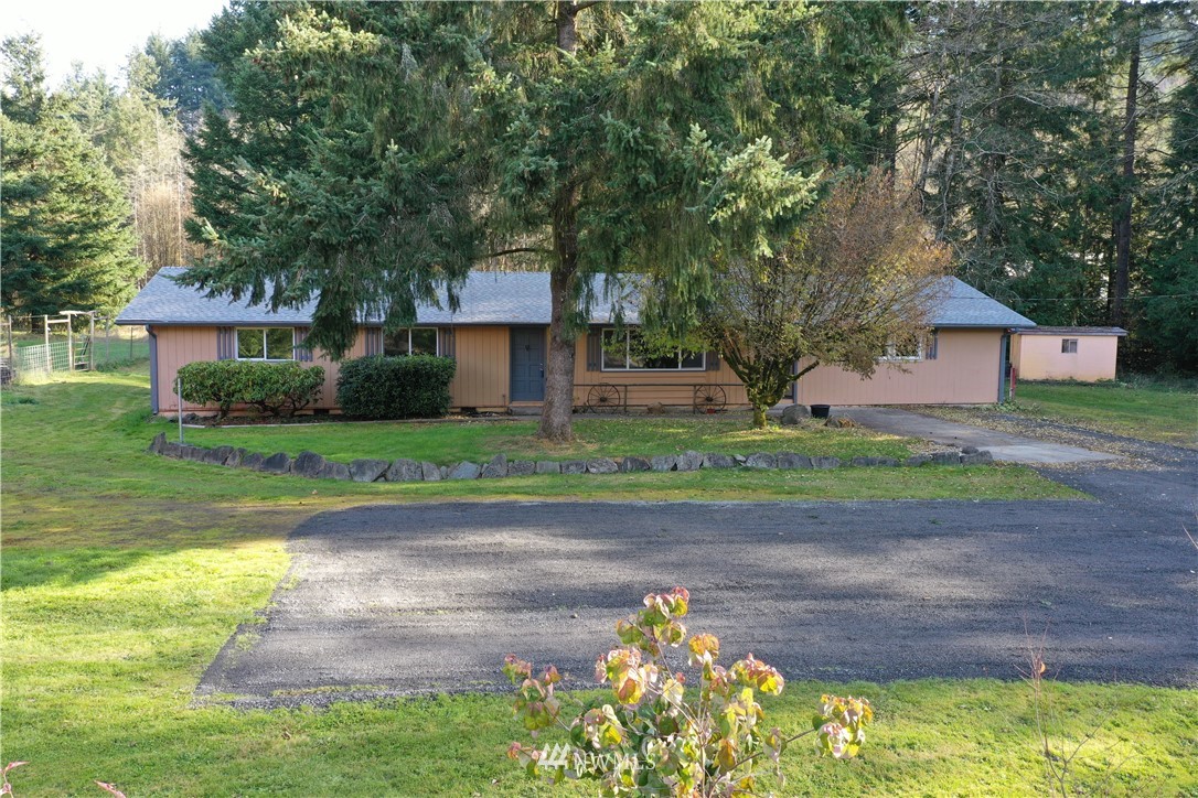 1476 King Road Winlock, WA 98596 - Photo 2 of 25