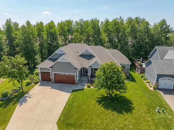 $850,000 | 858 Fox Road, Lino Lakes, MN 55014