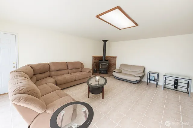 $599,000 | 14937 133rd Avenue Southeast, Renton, WA 98058