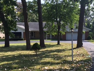 811 Taft Road Hinsdale, IL 60521 - Photo 1 of 5