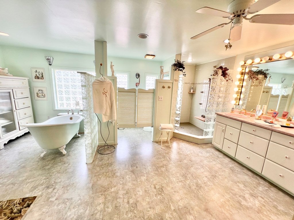 64 Railroad Avenue Roulette, PA 16746 - Photo 37 of 74 Gallery Image 37