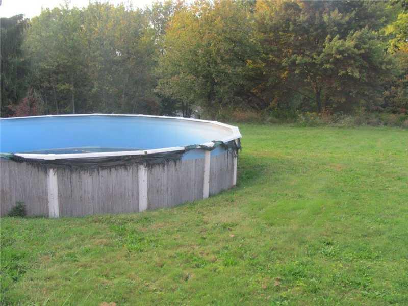 114 Grohman Road Butler, PA 16002 - Photo 4 of 12 Yard/Garden.