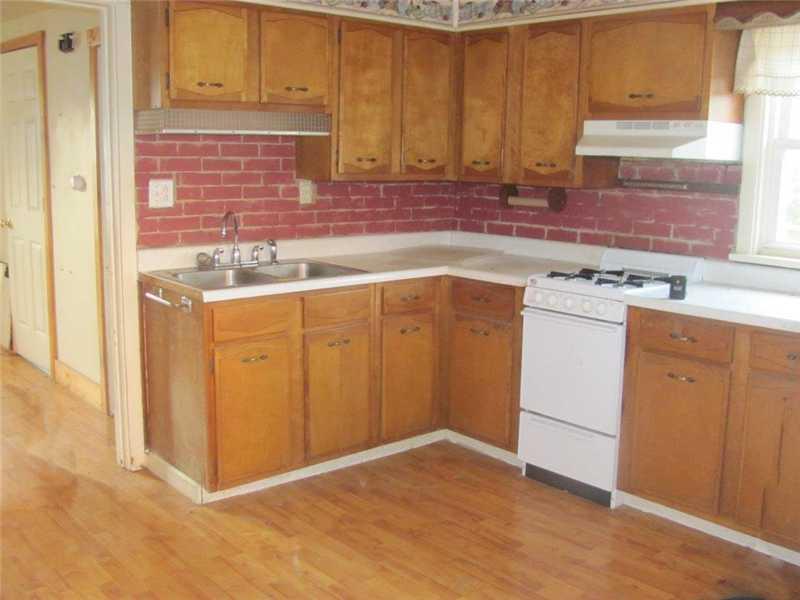 114 Grohman Road Butler, PA 16002 - Photo 7 of 12 Kitchen.