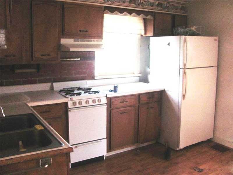 114 Grohman Road Butler, PA 16002 - Photo 8 of 12 Kitchen.