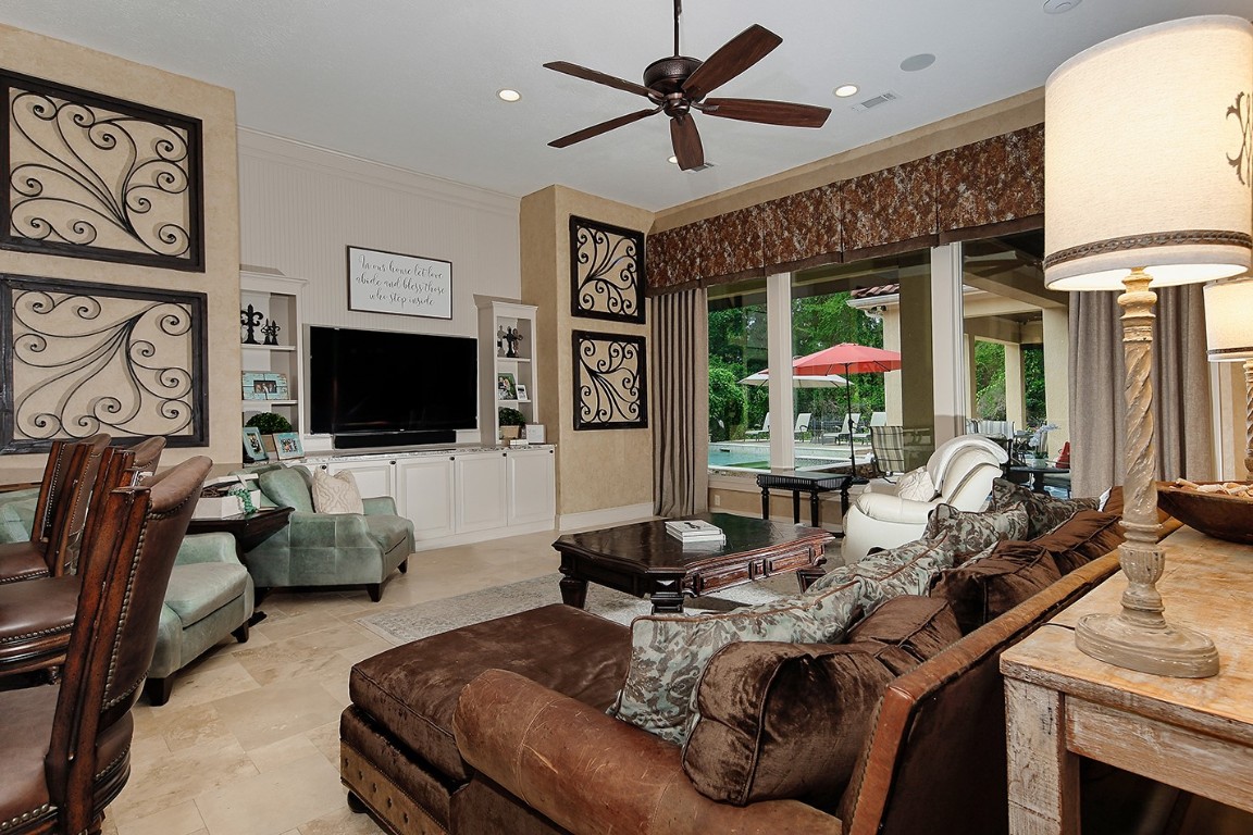 2 Lace Point The Woodlands, TX 77382 - Photo 12 of 48