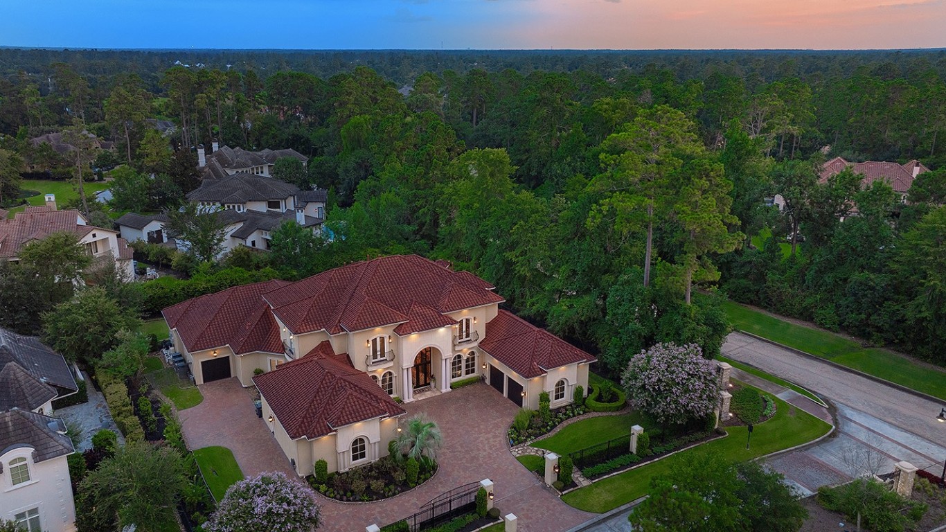 2 Lace Point The Woodlands, TX 77382 - Photo 35 of 48