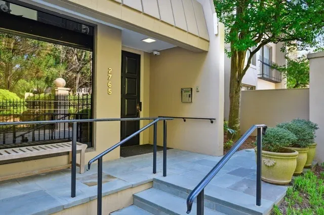 $640,000 | 2765 Peachtree Road Northeast, Unit 3, Atlanta, GA 30305