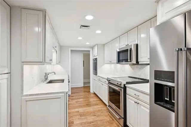 $640,000 | 2765 Peachtree Road Northeast, Unit 3, Atlanta, GA 30305