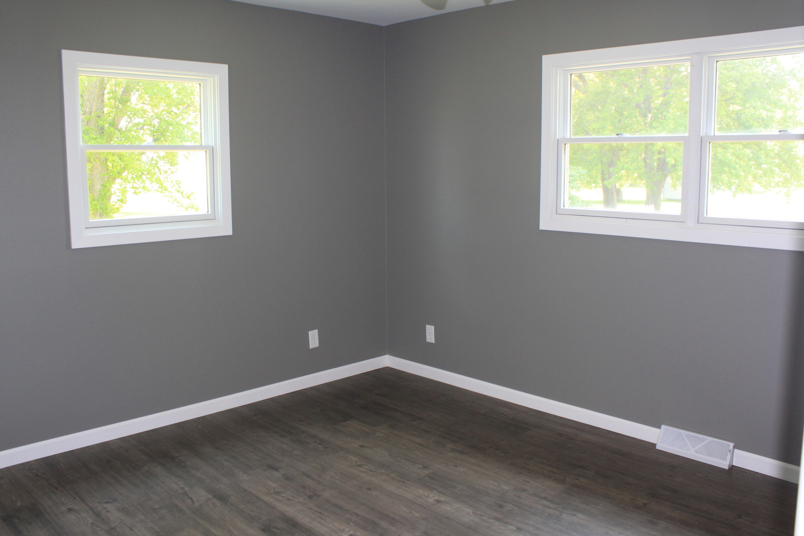 28931 Bell Road Rock Falls, IL 61071 - Photo 8 of 13 an empty room with a window