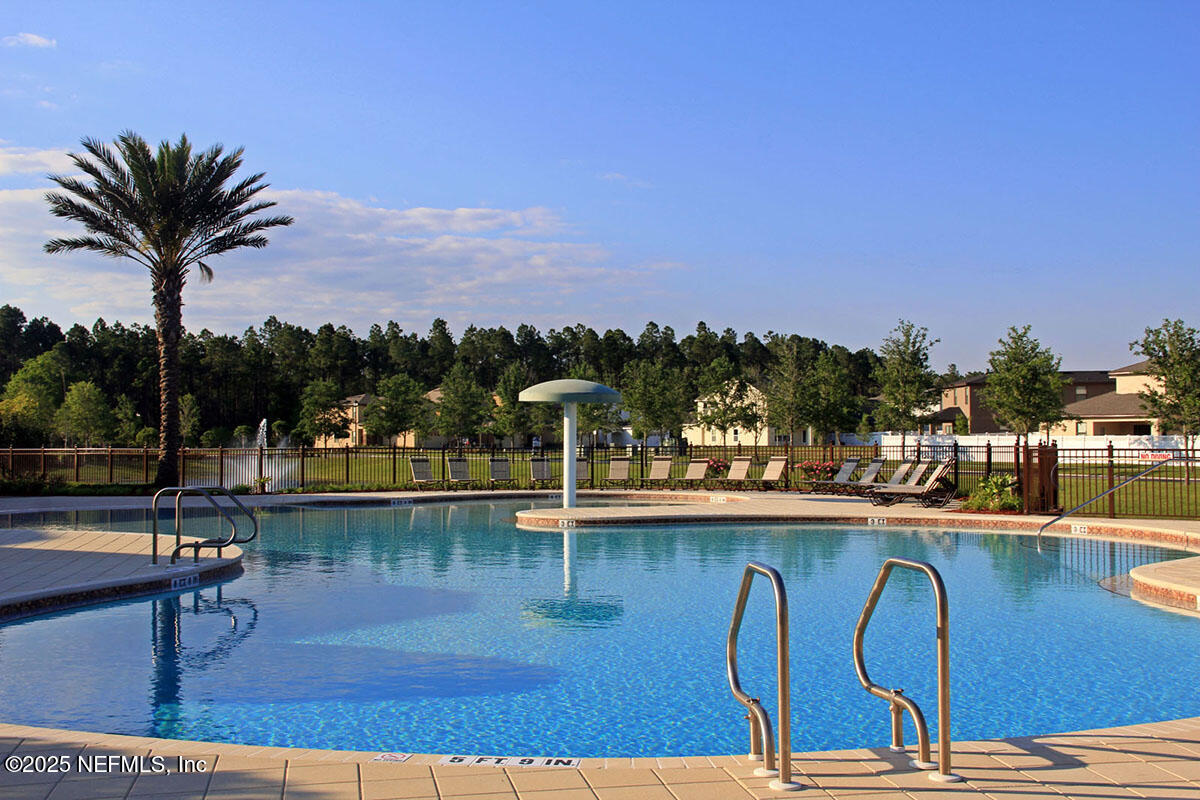 446 Mahoney Loop Orange Park, FL 32065 - Photo 26 of 34 POOL1