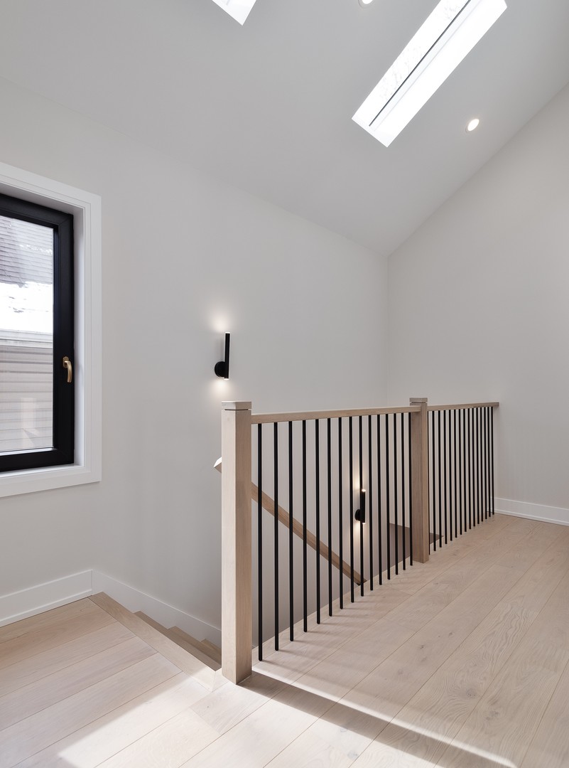 3723 North Oakley Avenue Chicago, IL 60618 - Photo 12 of 36