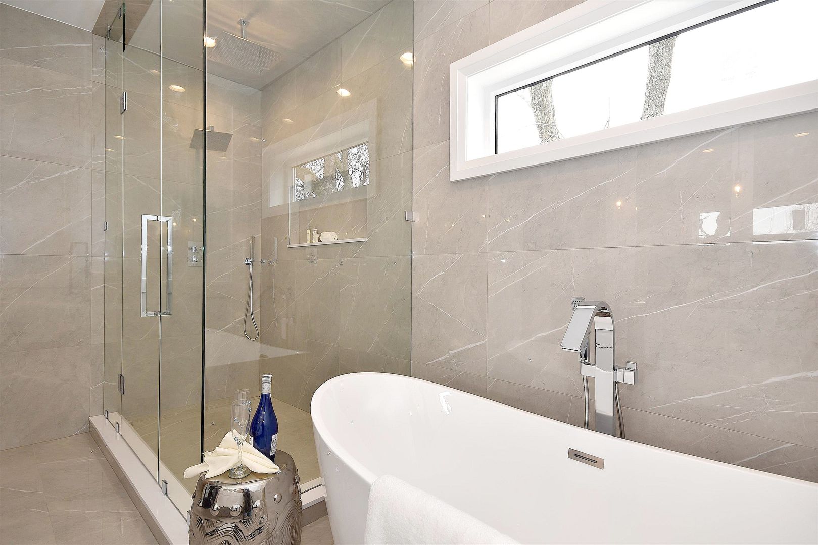 3723 North Oakley Avenue Chicago, IL 60618 - Photo 17 of 36 a bathroom with a bathtub and shower