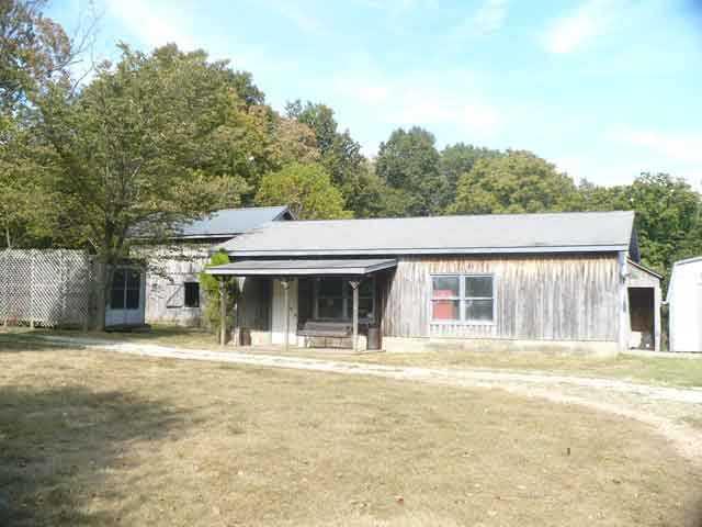 8231 Grandview Road Columbus, IN 47201 - Photo 3 of 5