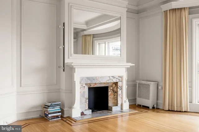 a view of livingroom with hardwood floor and window