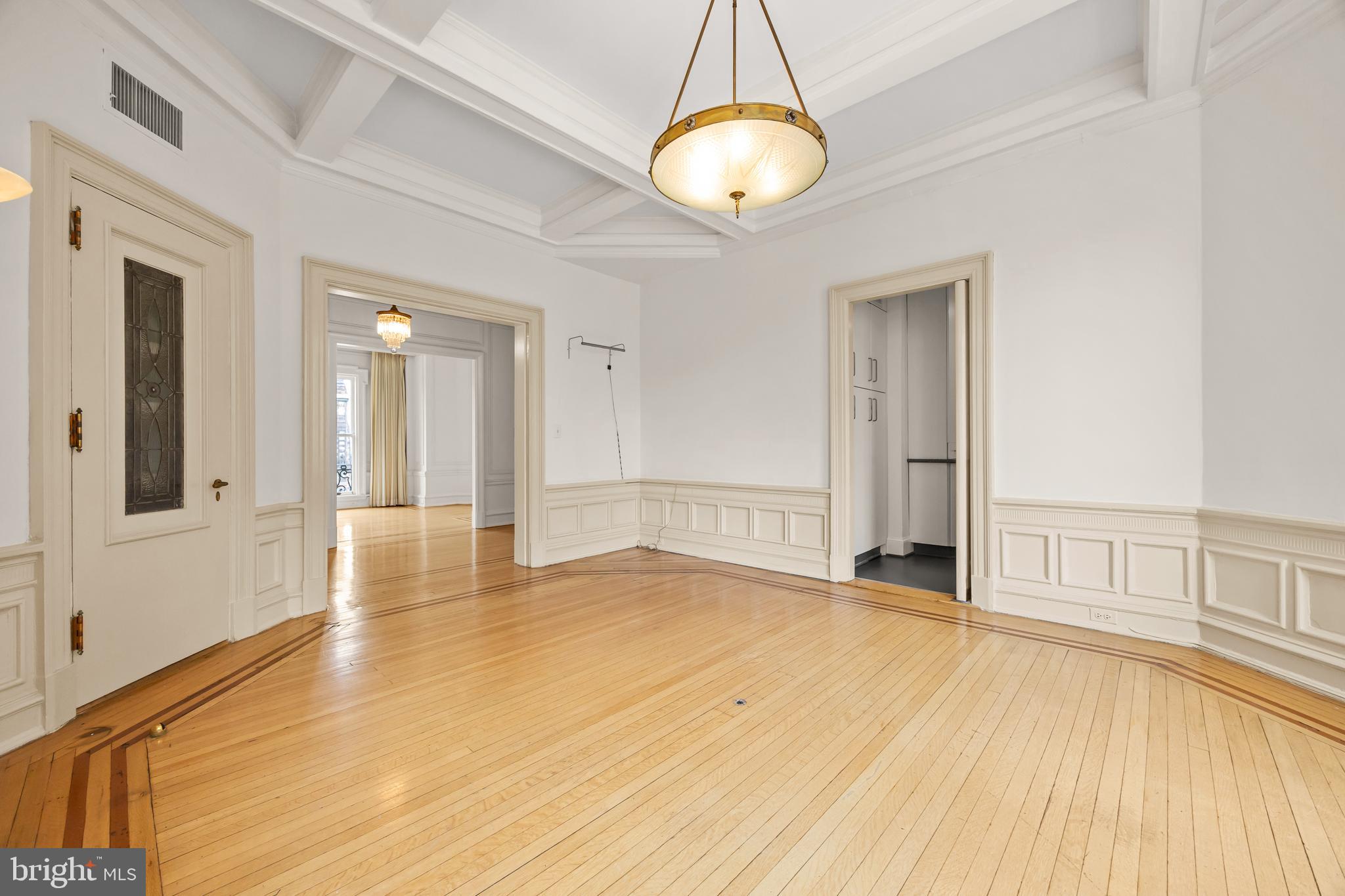 700 Washington Place, Unit 4B Baltimore, MD 21201 - Photo 47 of 67 Formal Dining room