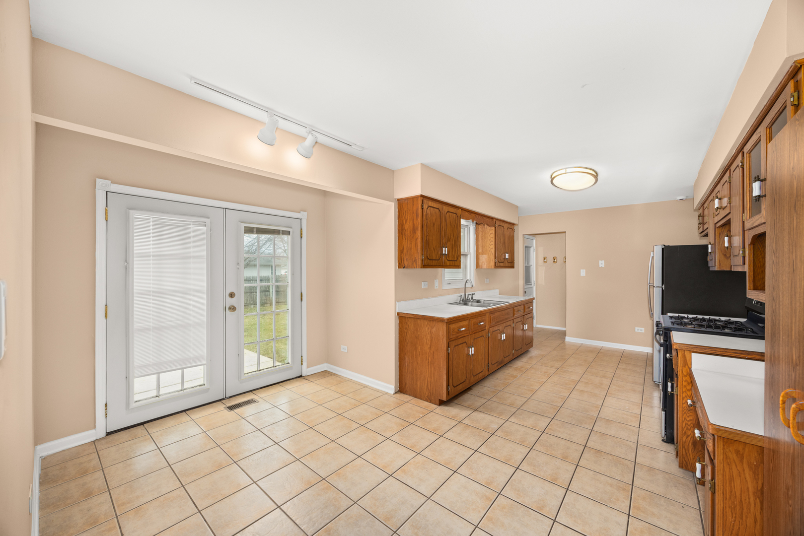 2606 Ruth Fitzgerald Drive Plainfield, IL 60586 - Photo 7 of 23