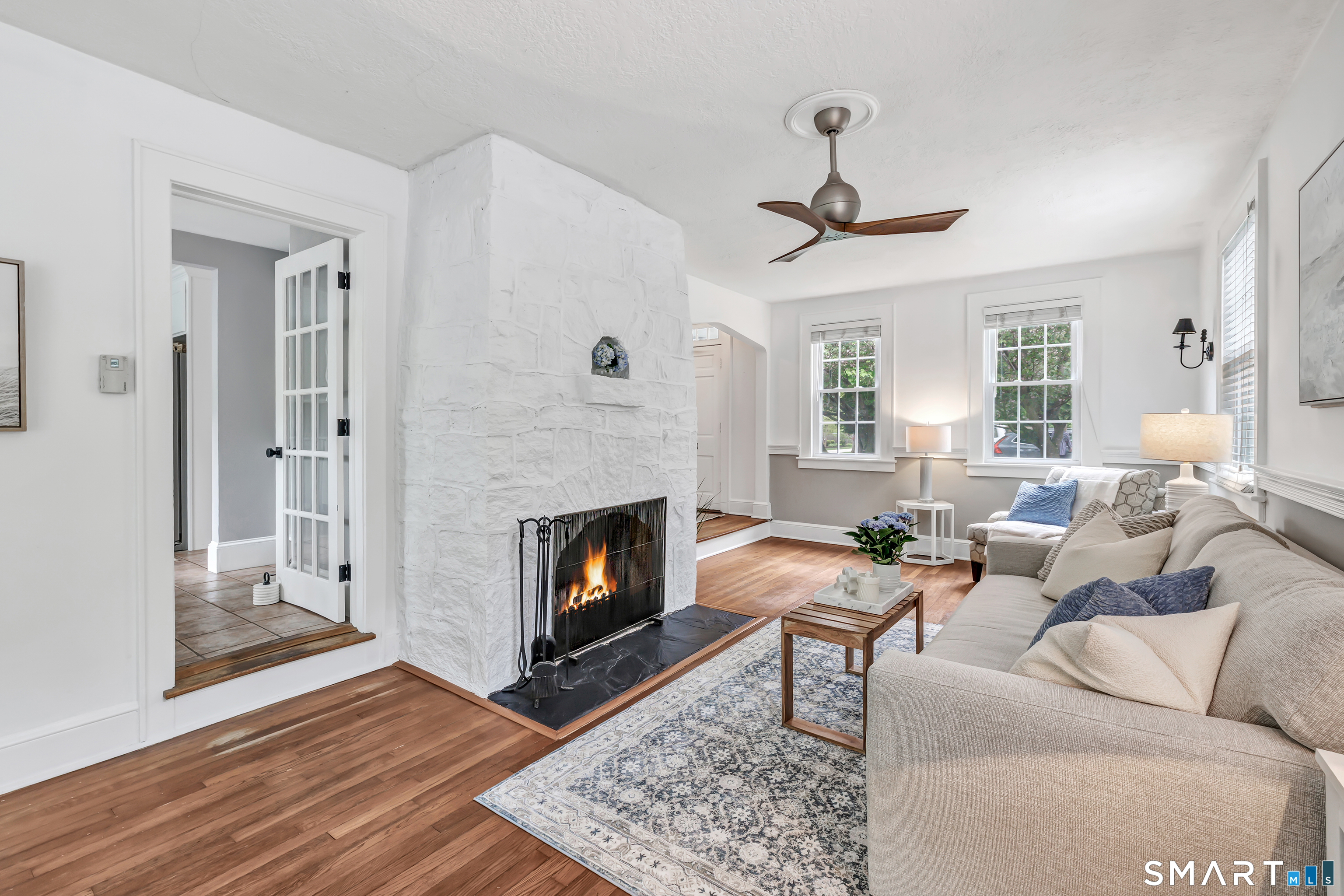 464 Round Hill Road Fairfield, CT 06824 - Photo 12 of 40