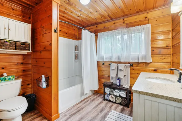 $1,950 | N3219 Cherry Road, Geneva, WI 53147