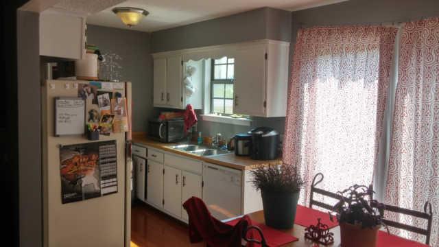 1318 Quail Valley Road Nashville, TN 37214 - Photo 3 of 7 Galley style kitchen with large eat in area