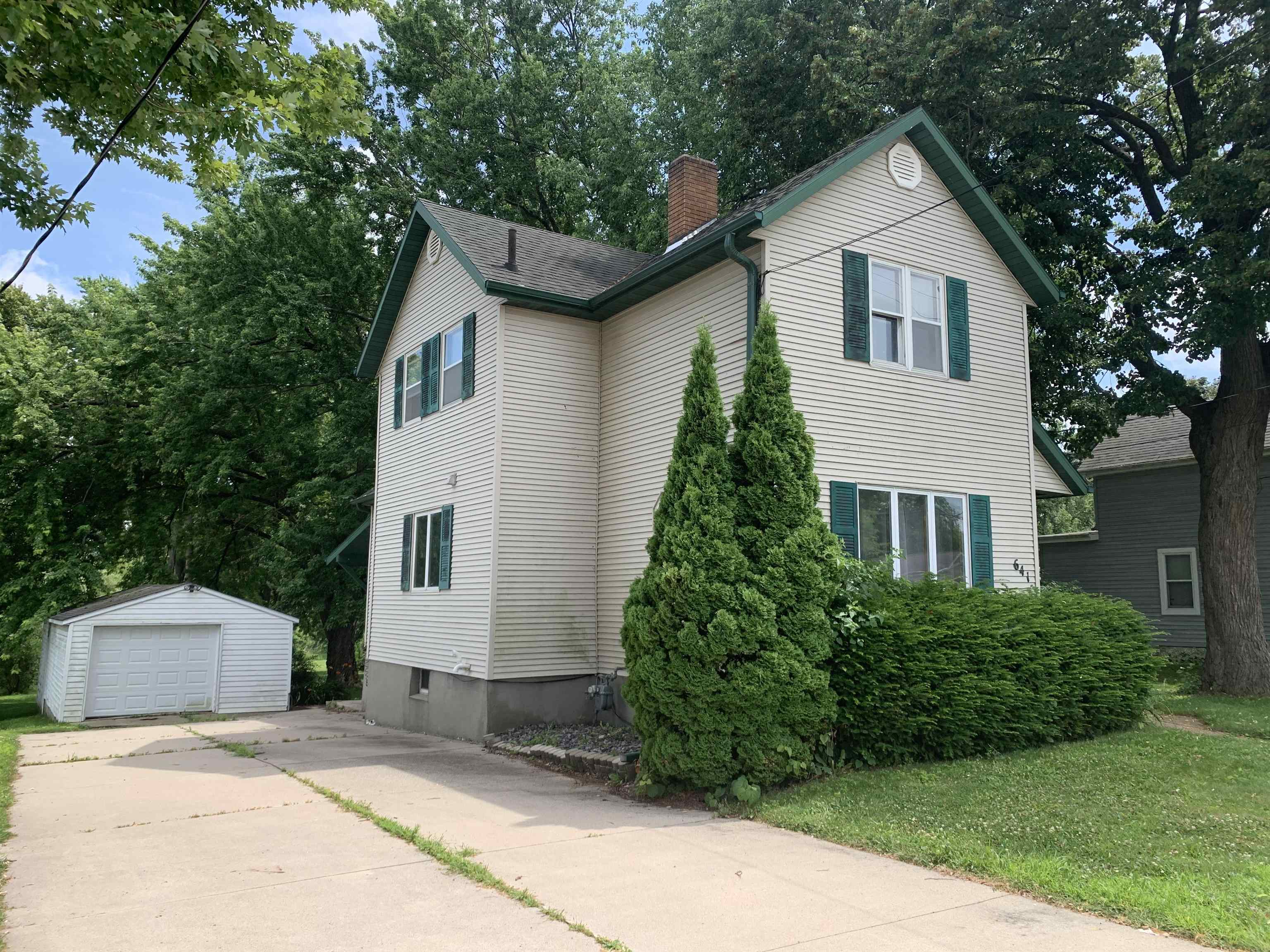 641 South Center Street Beaver Dam, WI 53916 - Photo 3 of 51