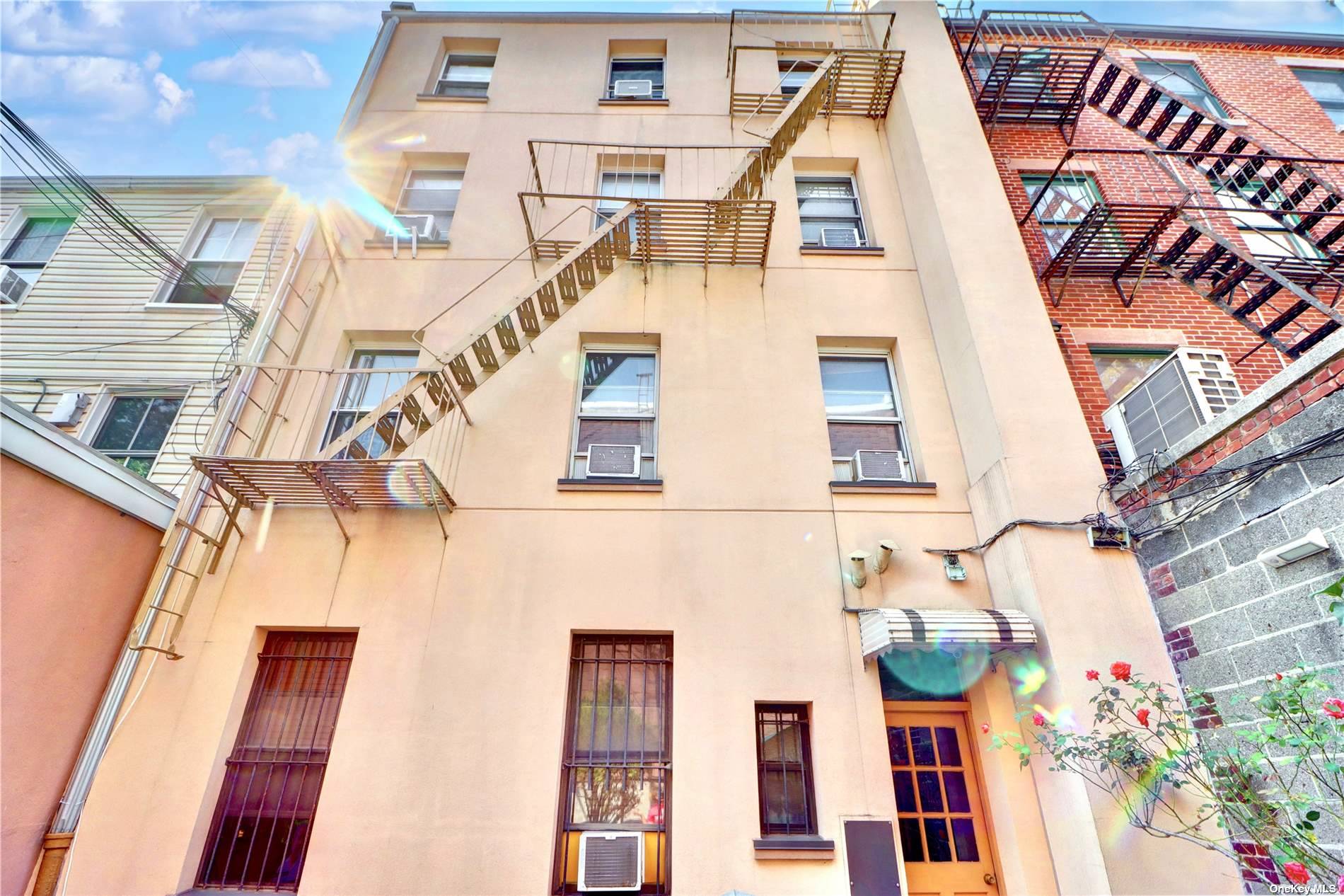 124 Franklin Street Brooklyn, NY 11222 - Photo 2 of 35