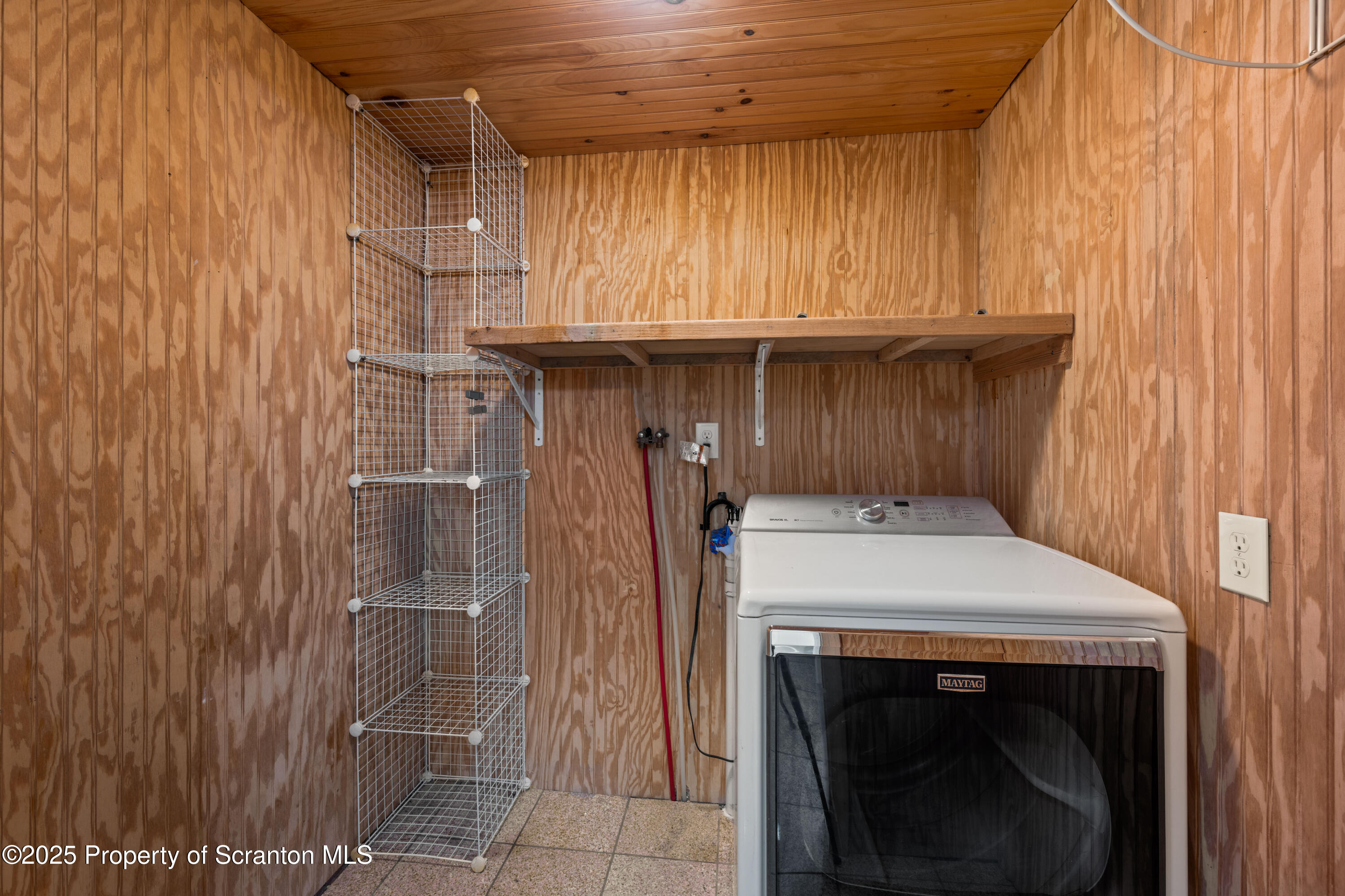 284 Highway 247 Carbondale, PA 18407 - Photo 45 of 62 Laundry room