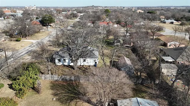 $350,000 | 213 West Eldred Street, Unit 2, Burleson, TX 76028