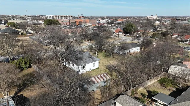 $350,000 | 213 West Eldred Street, Unit 2, Burleson, TX 76028