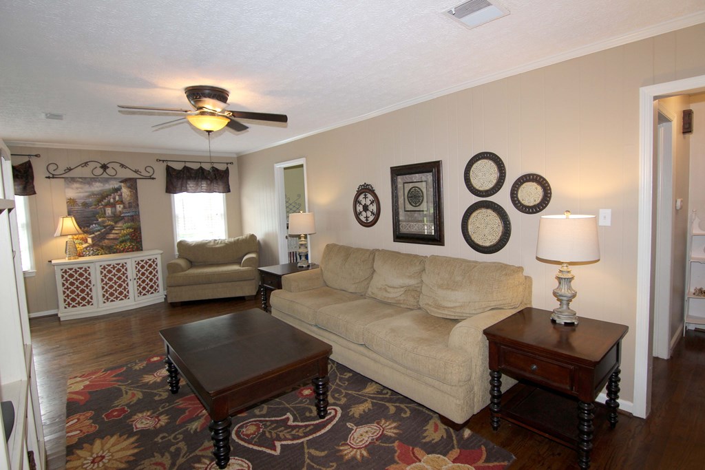 650 Lichfield Road Columbus, GA 31904 - Photo 15 of 49 FAMILY ROOM