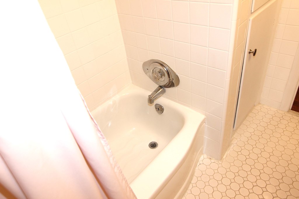 650 Lichfield Road Columbus, GA 31904 - Photo 24 of 49 TUB/SHOWER