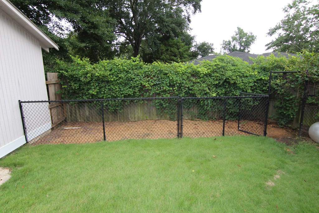 650 Lichfield Road Columbus, GA 31904 - Photo 43 of 49 DOG RUN