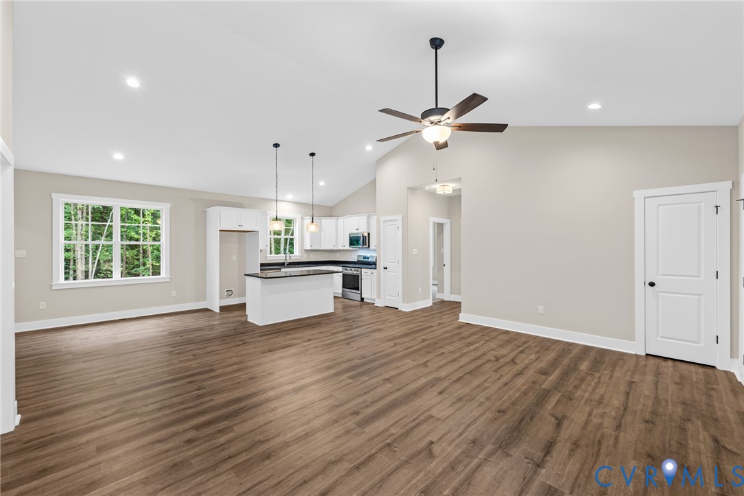67 Petersville Road New Canton, VA 23123 - Photo 8 of 34