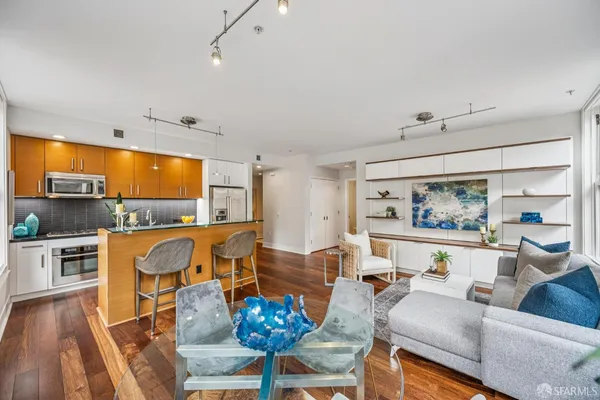 $1,200,000 | 74 New Montgomery Street, Unit 516, San Francisco, CA 94105