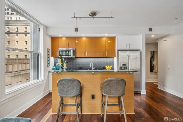 $1,200,000 | 74 New Montgomery Street, Unit 516, San Francisco, CA 94105