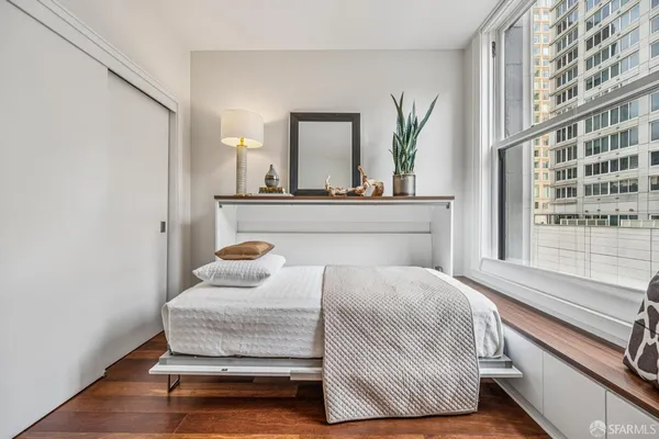 $1,200,000 | 74 New Montgomery Street, Unit 516, San Francisco, CA 94105