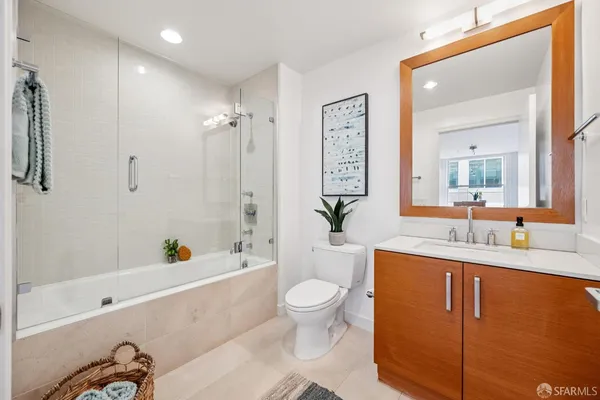 $1,200,000 | 74 New Montgomery Street, Unit 516, San Francisco, CA 94105