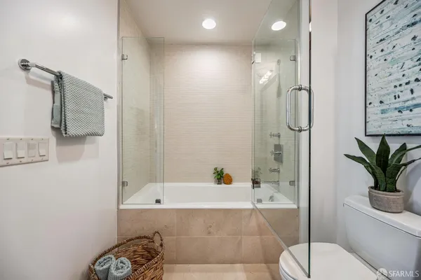$1,200,000 | 74 New Montgomery Street, Unit 516, San Francisco, CA 94105