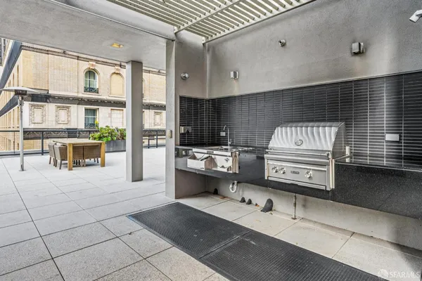 $1,200,000 | 74 New Montgomery Street, Unit 516, San Francisco, CA 94105