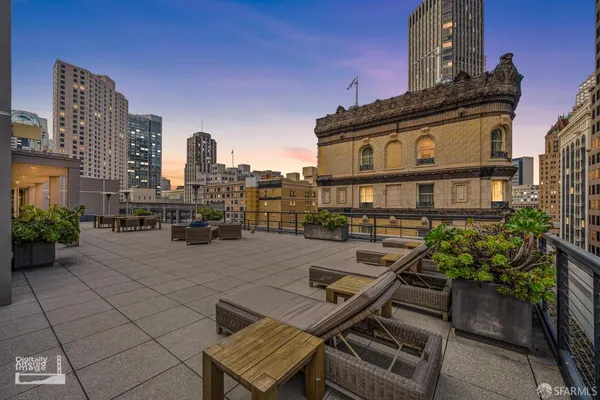 $1,200,000 | 74 New Montgomery Street, Unit 516, San Francisco, CA 94105