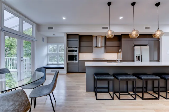 $2,350,000 | 3211 Pittsburg Street, West University Place, TX 77005