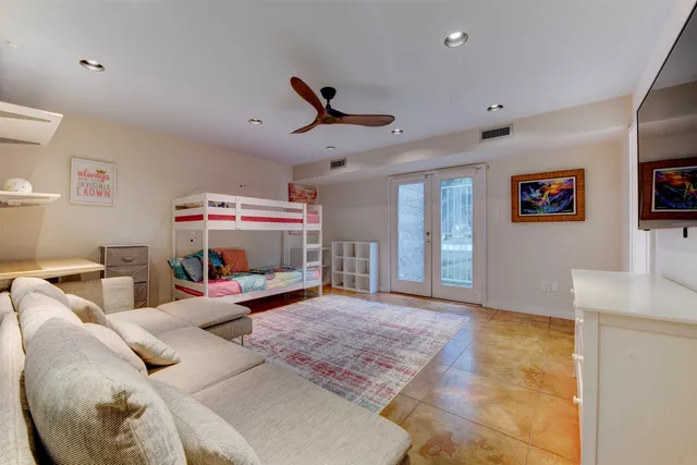 $2,350,000 | 3211 Pittsburg Street, West University Place, TX 77005