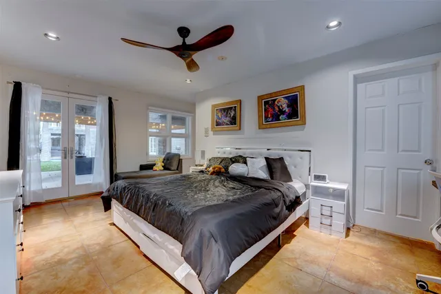 $2,350,000 | 3211 Pittsburg Street, West University Place, TX 77005