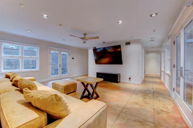 $2,350,000 | 3211 Pittsburg Street, West University Place, TX 77005