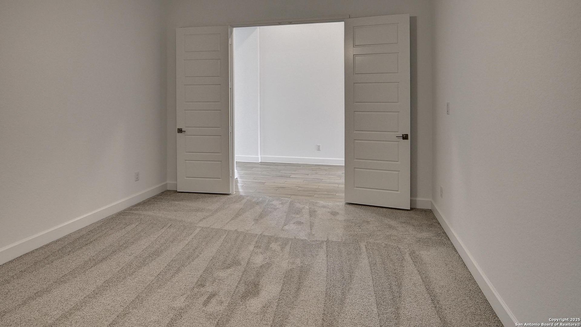 213 Fandango Boerne, TX 78006 - Photo 20 of 35 an empty room with closet