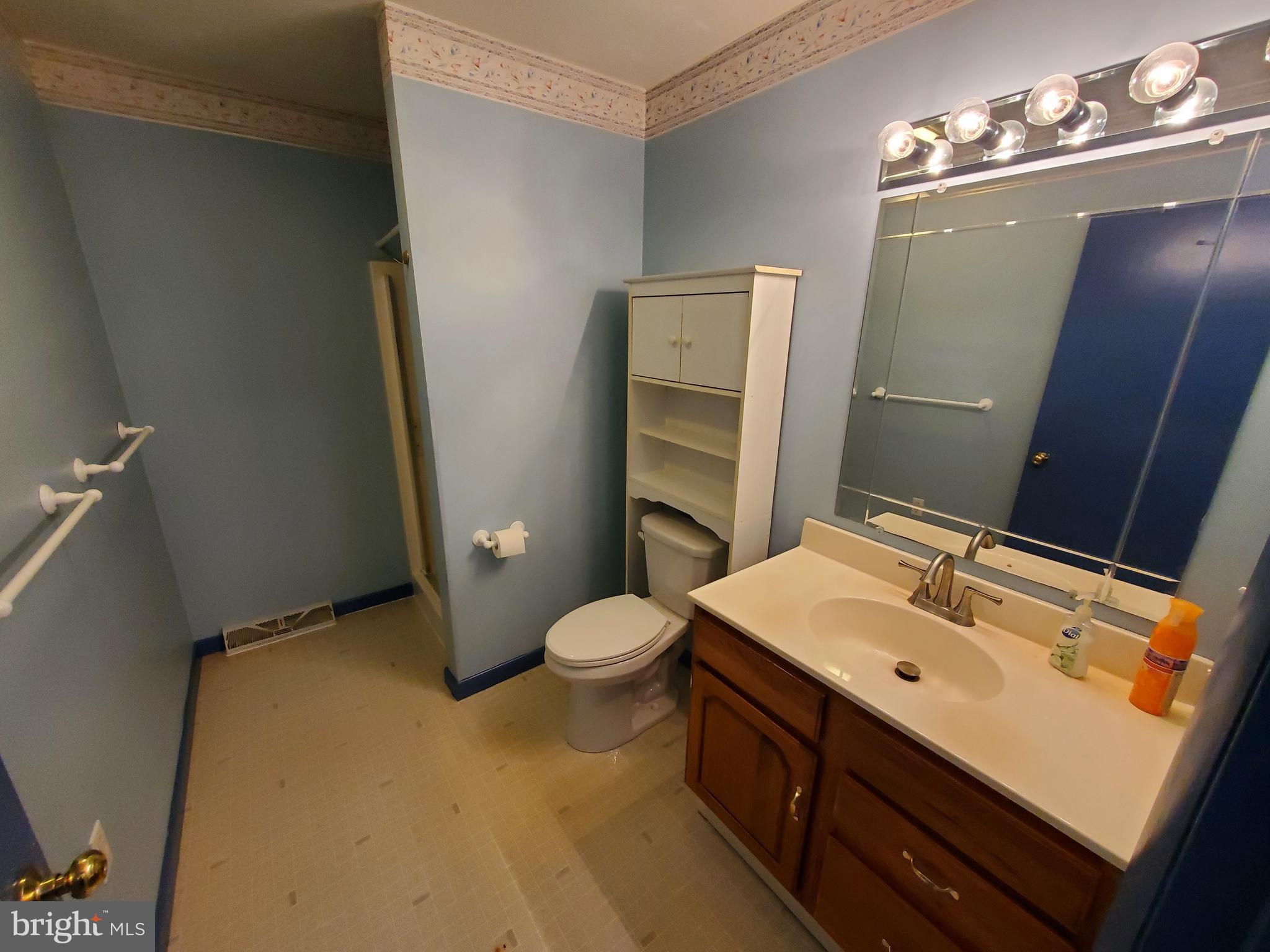 1876 Marigold Road York, PA 17408 - Photo 13 of 17
