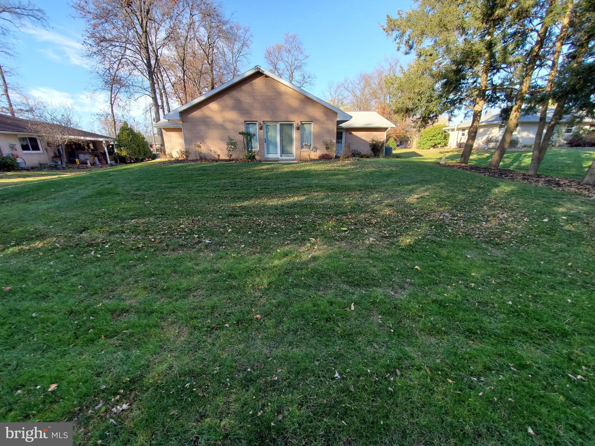 1876 Marigold Road York, PA 17408 - Photo 2 of 17