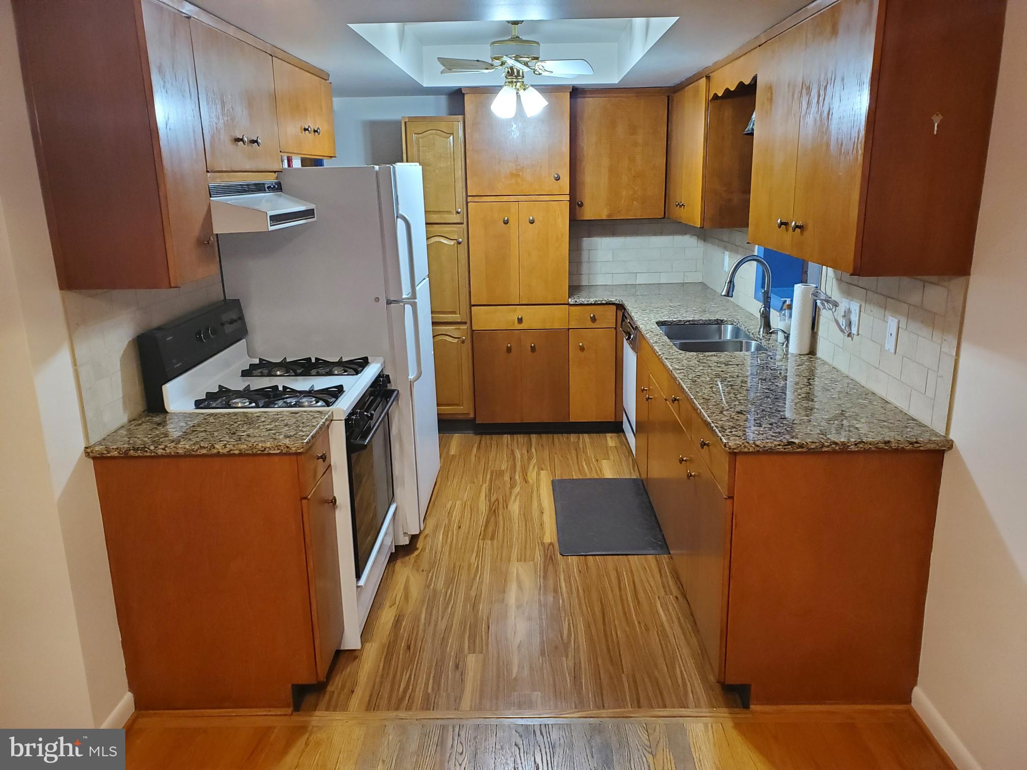 1876 Marigold Road York, PA 17408 - Photo 6 of 17