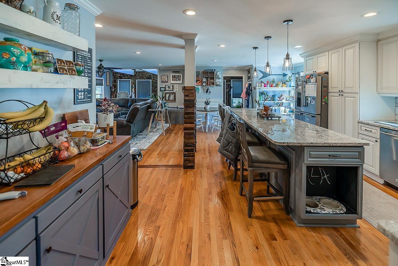 210 King George Road Greenville, SC 29615 - Photo 4 of 27