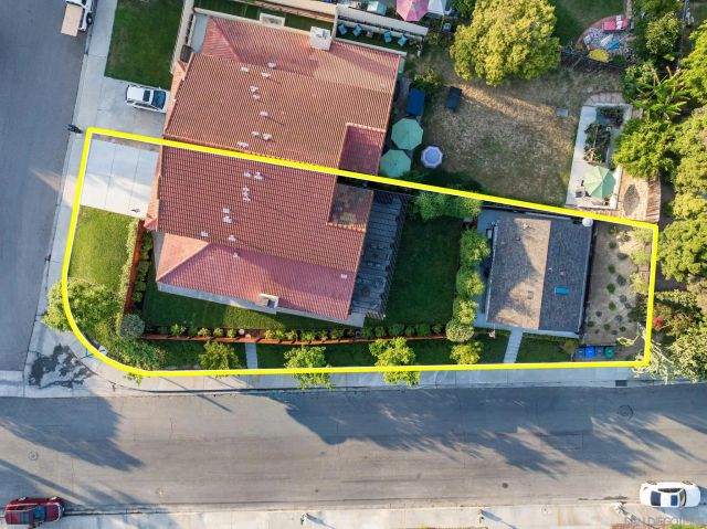 a sign that is on the side of a building