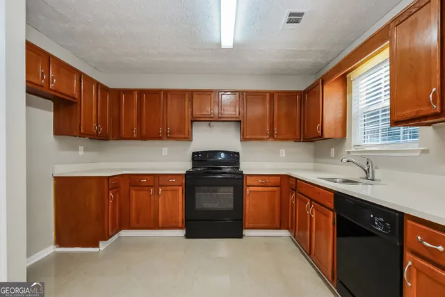 $1,695 | 70 Summer Lane, Covington, GA 30016